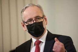 Niedzielski: Mogą zapaść decyzje o wprowadzeniu kolejnych restrykcji