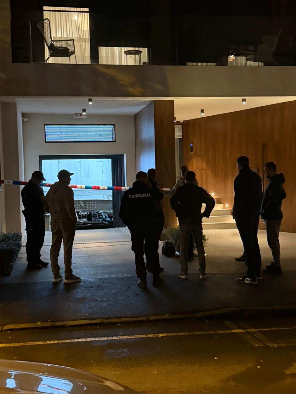 automobil propao u teretni lift na Vračaru