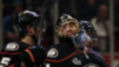 NHL: wygrana Anaheim Ducks, Hiller "na zero"
