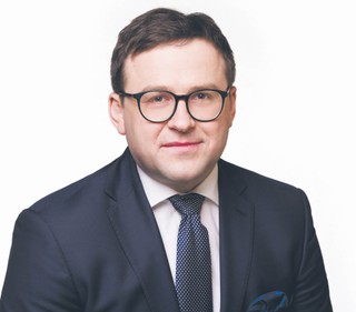 dr Michał Bernat, radca prawny i doradca podatkowy, managing counsel w zespole prawa podatkowego i prawa konkurencji w warszawskim biurze kancelarii Dentons