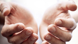 Pękająca skóra na palcach - przyczyny, zapobieganie i leczenie