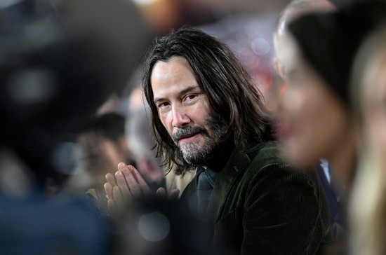 Keanu Reeves nem véletlenül a legimádottabb férfi az interneten