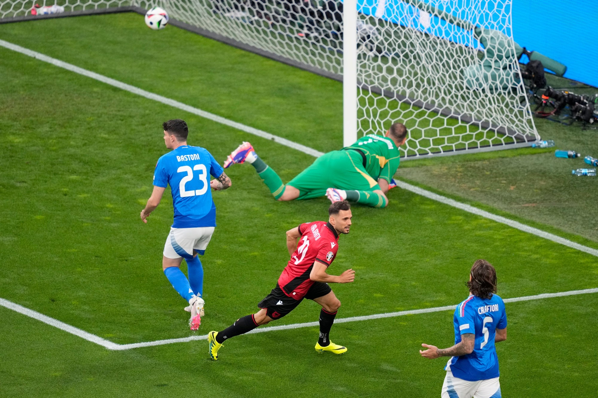 Nedim Bajrami z Albánska strelil najrýchlejší gól v histórii ME.