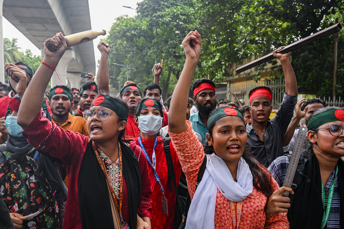 Krew na ulicach Bangladeszu. Premier rezygnuje i ucieka z kraju