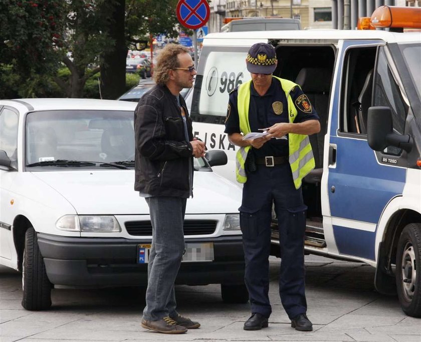 Najsztub vs straż miejska. Sprawdź kto wygrał