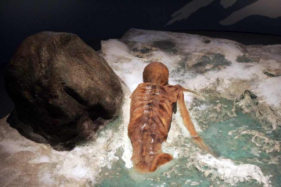 Na telu je imao 68 tetovaža