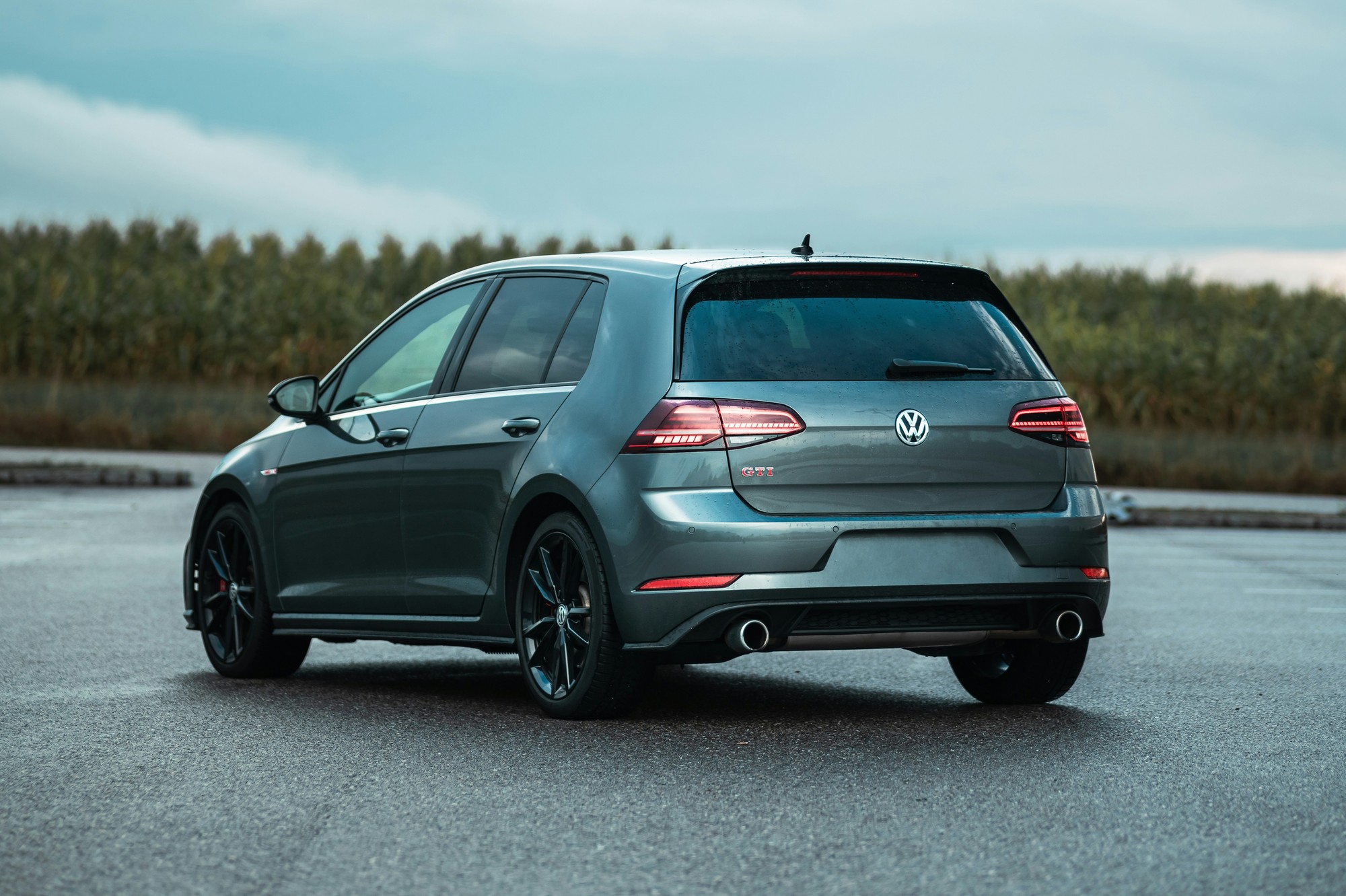 Vďaka dostupnosti a širokej ponuke modelov patrí Volkswagen medzi častú voľbu začínajúcich vodičov.