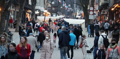 W tym popularnym zimowym kurorcie nie kupisz alkoholu na noc. Tej zimy ulice miasta będą nie do poznania