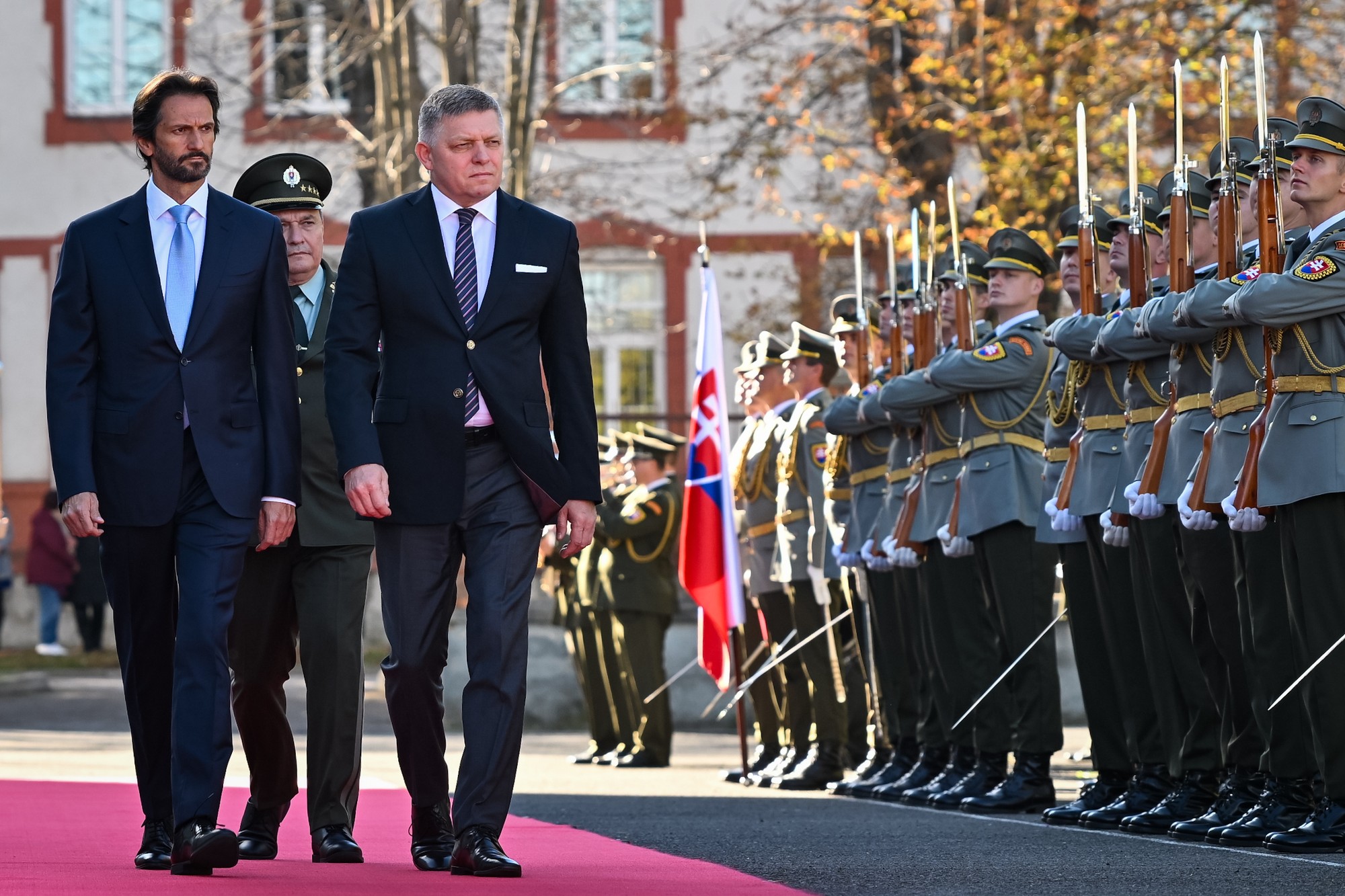 Predseda vlády SR Robert Fico navštívil Ministerstvo obrany SR