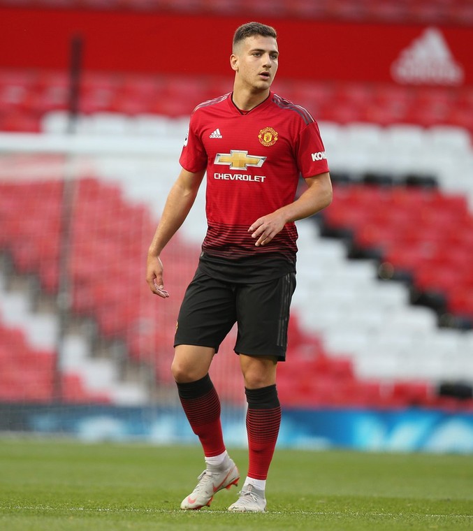 5 things to know about Manchester United right-back Diogo ...