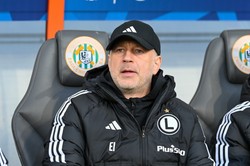 Iordanescu gotów podać się do dymisji, ale Legia na razie się na to nie zgadza