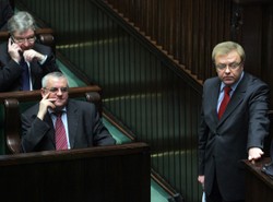 Posłowie zdyscyplinują prezydenta?