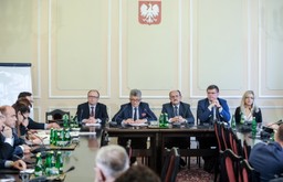 Jędrzejewski z pozytywną opinią sejmowej komisji jako kandydat na sędziego TK