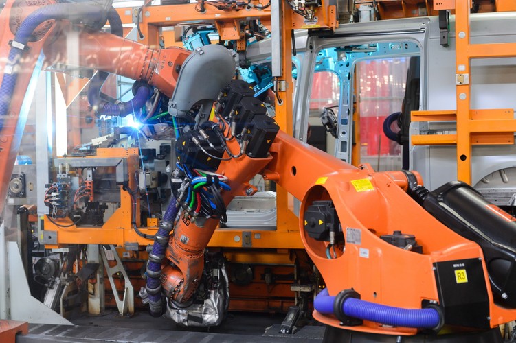 W zakładzie Poznań-Antoninek produkowane są samochody dostawcze Caddy i Transporter.


<br>
Spawalnia nadwozi fabryki Volkswagen Poznań Sp. z o.o. w Poznaniu - Antoninku, 15 bm. <br><br> (jk/mr) PAP/Jakub Kaczmarczyk