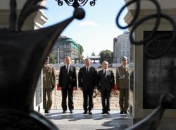 Komorowski ogłasza rewolucję w armii. Koniec z misjami