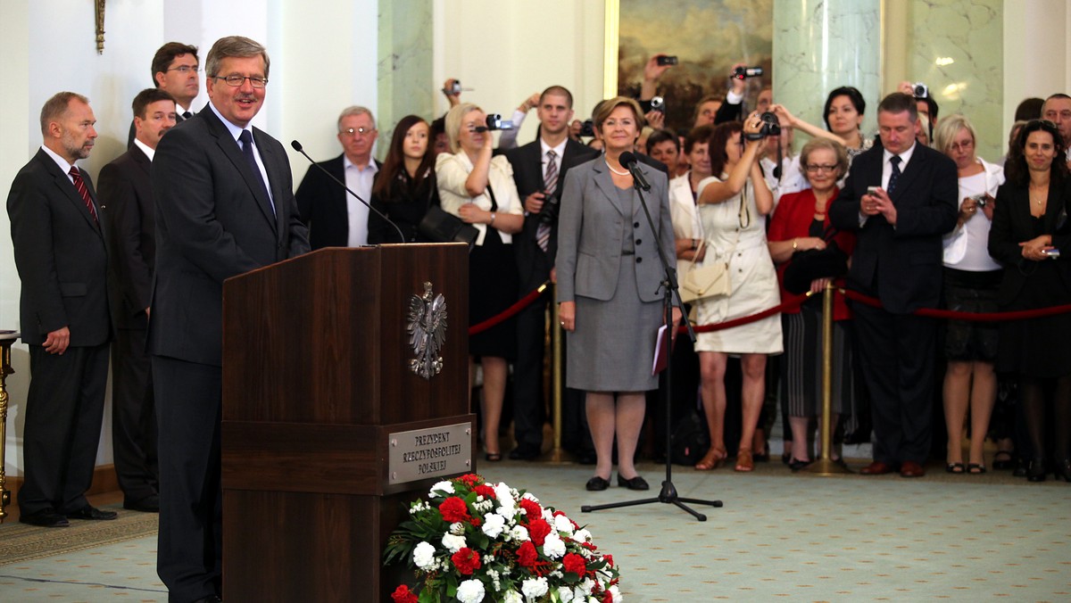 Prezydent Bronisław Komorowski podpisał nowelę ustawy o RPD, która m.in. uprawnia rzecznika do udziału w postępowaniu przed Trybunałem Konstytucyjnym i występowania do Sądu Najwyższego o wyjaśnienie przepisów budzących wątpliwości, wnoszenia kasacji lub skargi kasacyjnej.