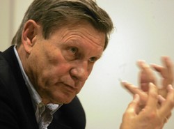 Balcerowicz o zachowaniu Tuska: Traktuje ludzi jak pionki