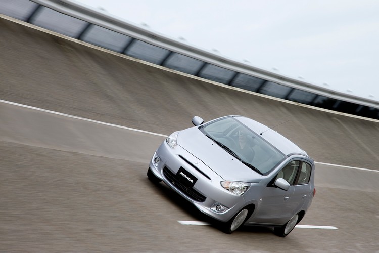 Mitsubishi mirage, który w Europie będzie dostępny jako space star