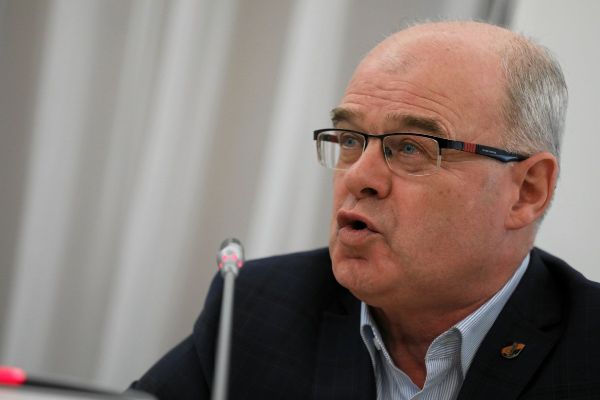 Generał Waldemar Skrzypczak: Musimy odbudować wojsko, ponieważ w tej chwili nie ma sprzętu i armia jest w rozsypce, tak jak wszystkie europejskie armie.