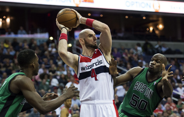 Liga NBA: Marcin Gortat wprowadził Wizards do play off. WIDEO