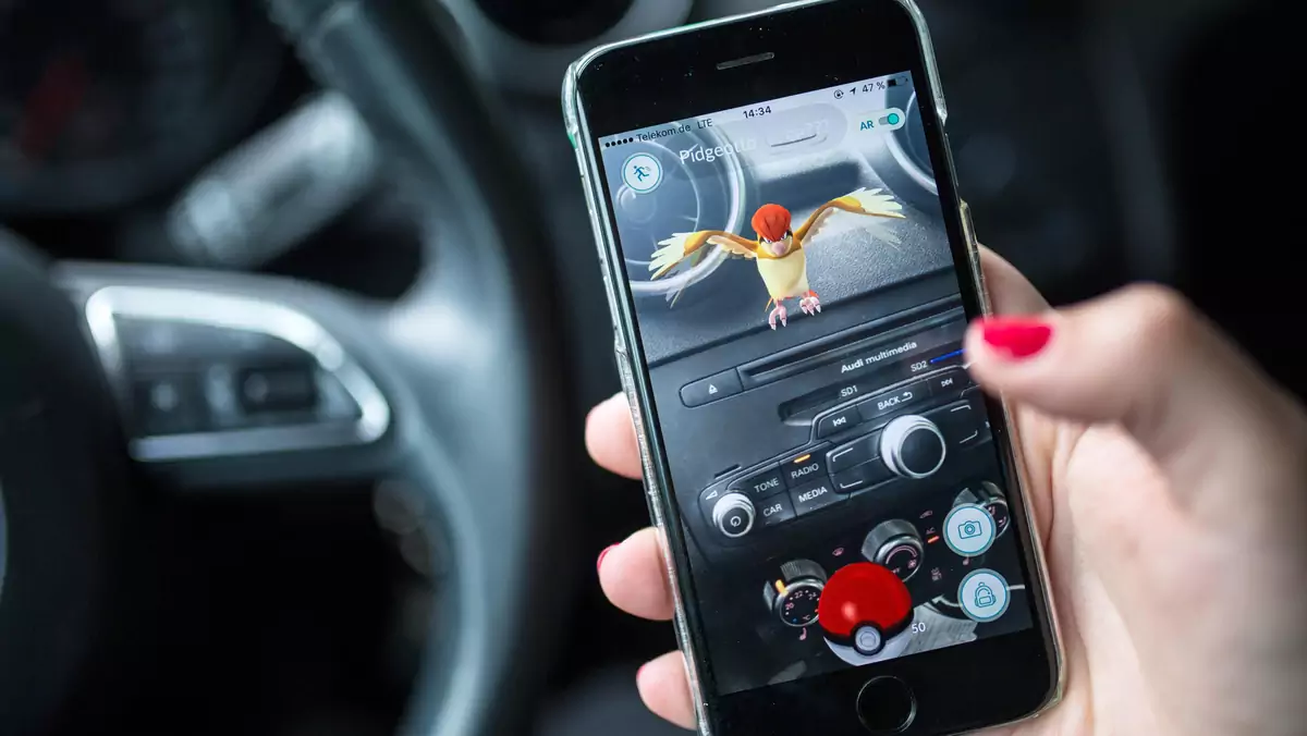 Pokemon GO spowodował pierwszy wypadek samochodowy