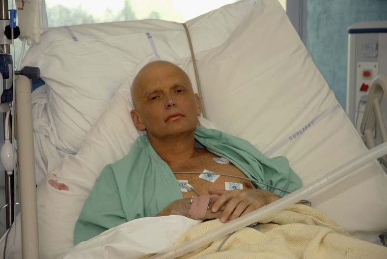 Aleksander Litwinienko, mąż Mariny, w szpitalu 2006 r.