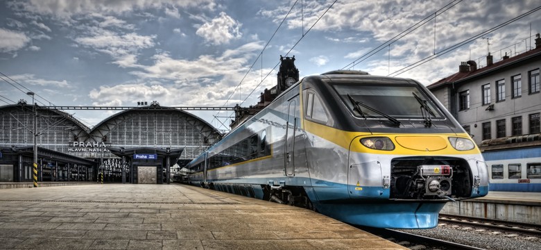 Wypadek podczas testów. Pendolino przejechało leżącego na torach mężczyznę