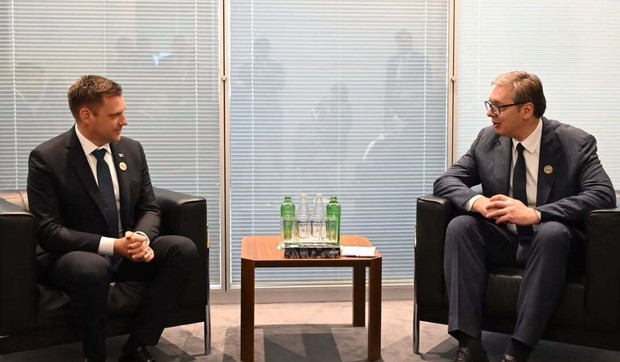 Aleksandar Vučić, Tomas Taraba