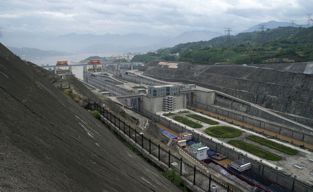 Największa na świecie zapora i elektrownia wodna – Tama Trzech Przełomów na rzece Jangcy, źródło: flickr, autor: puteymark, kod licencji: CC Attribution-Share Alike 2.0 Generic