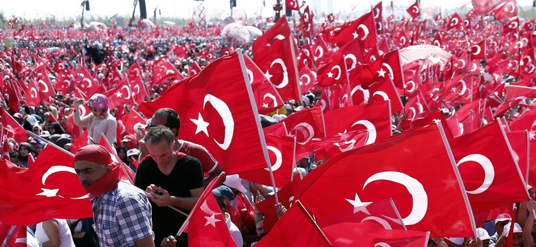"Erdoganie, jesteś darem od Boga!" Wielka manifestacja w Stambule