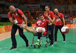 Piłkarze ręczni przedłużyli szanse na wyjście z grupy, ale stracili Michała Jureckiego