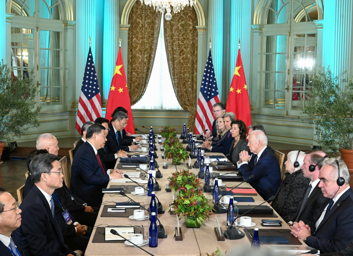 Chiny zawiesiły dialog z USA. To grozi niekontrolowanym rozwojem zbrojeń jądrowych