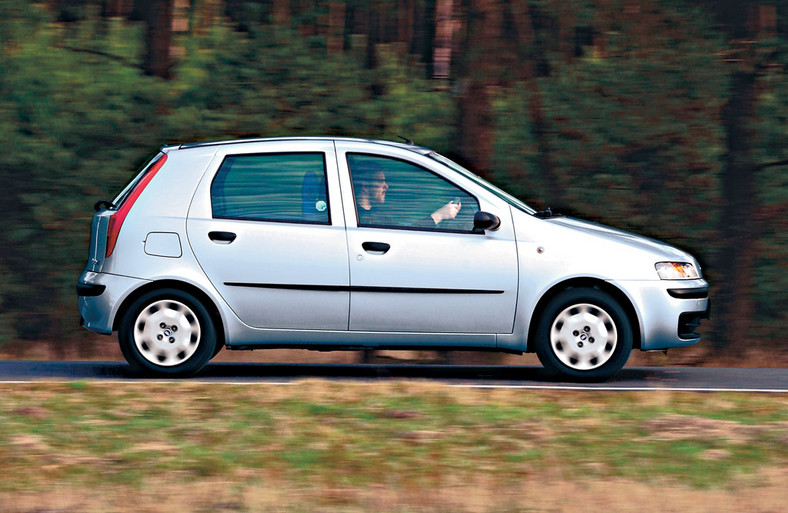 Fiat Punto II 1.2/2000 r. - Cena 3300 zł