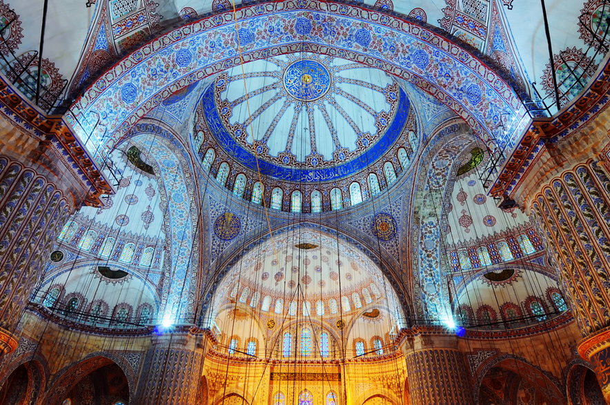 Wnętrza Błękitnego Meczetu w Stambule