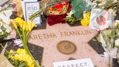 Így emlékeznek Aretha csillaga mellett rajongói – A soul királynőjét az egész világ gyászolja