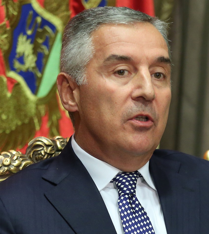 Ako je i od Đukanovića, mnogo je, kaže vladika Joanikije