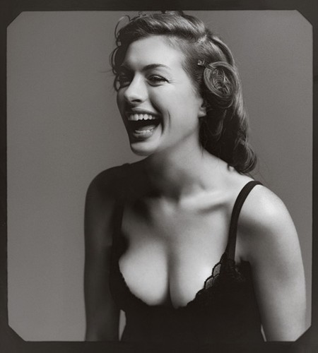 Anne Hathaway, lipiec 2004