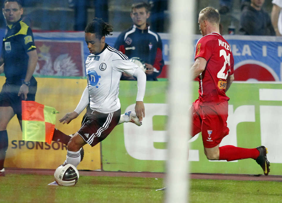 PIŁKARSKA EKSTRAKLASA GÓRNIK ZABRZE KONTRA LEGIA WARSZAWA