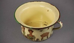 Emaliowany nocnik od Witolda Gombrowicza nowym eskponatem w jego muzeum