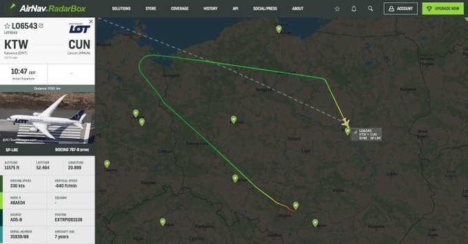 Samolot z Katowic do Cancun został zawrócony do Warszawy 