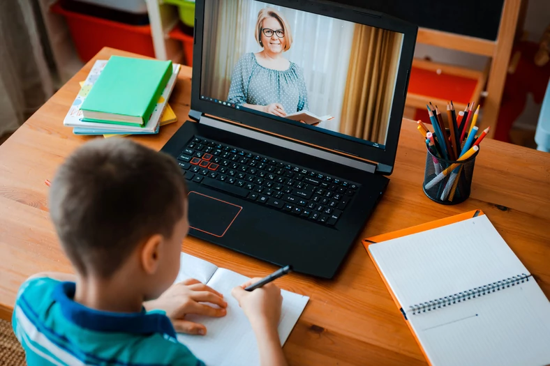 Laptop do szkoły