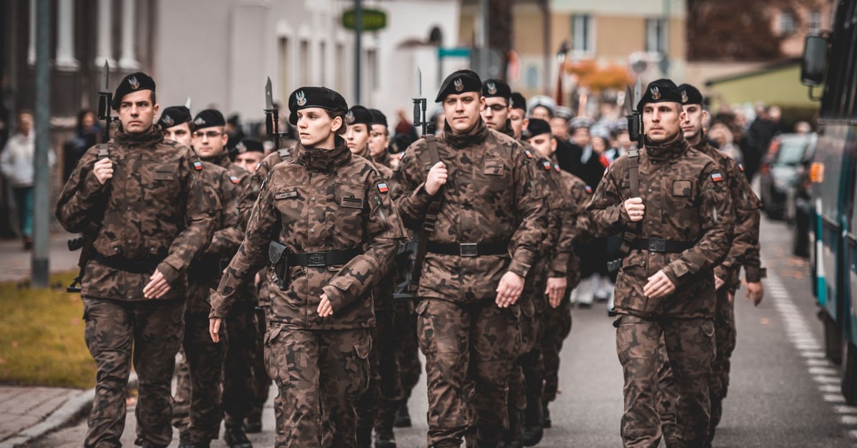  Wojsko Polskie zachęca młodych ludzi do zostania zawodowymi żołnierzami