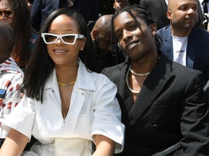 Rihanna igazi kismama istennőként jelent meg a milánói divathéten 