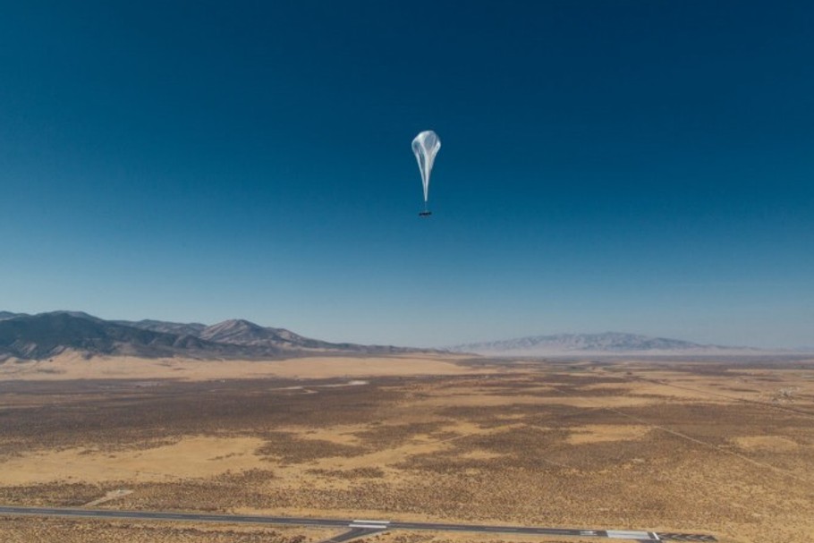 Balon z projektu Loon nad Nevadą, w drodze do Portoryko