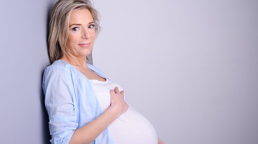 Ciąża po 40. roku życia: zagrożenia, zalety