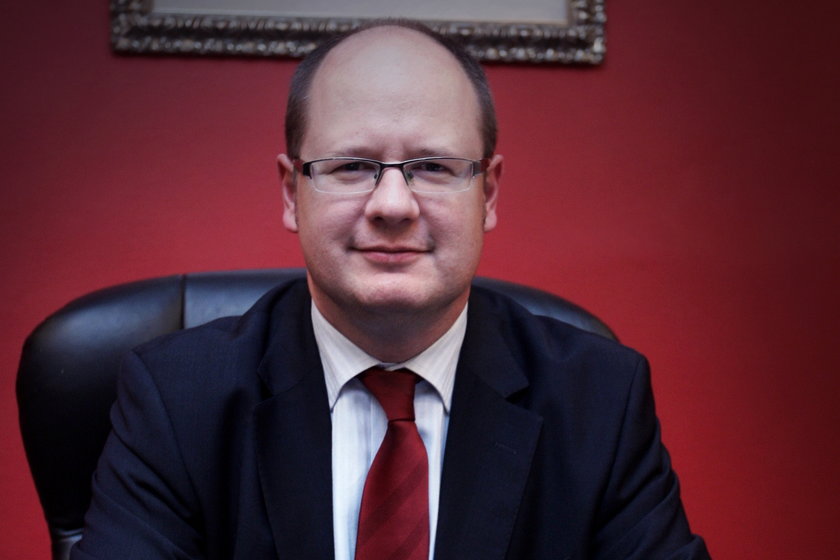 Prezydent Paweł Adamowicz (49 l.)