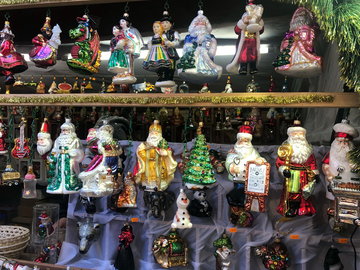 W Krakowie na Rynku Głównym ruszyły świąteczne targi