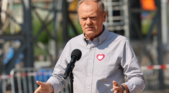 Tusk nie owija w bawełnę. "Jeśli Nawrocki będzie chciał przeszkadzać, zobaczy, kto rządzi"
