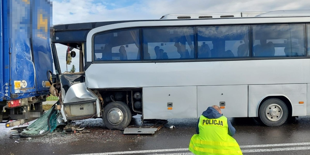 Stołpie. Wypadek autokaru z uczniami.