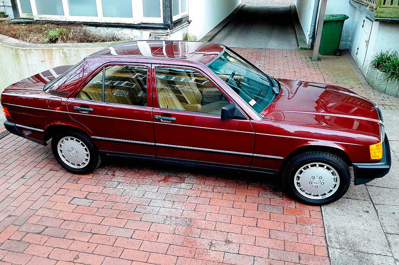 Mercedes 190 E 2.3